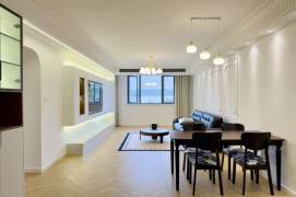 Valuable/Spacious 4BR+2BA NR Jiangsu Rd with Cental AC,Oven 20.5K 