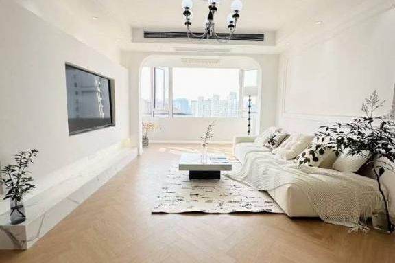 160 sqm 4 br Apt&Central AC& Big windows in Putuo for 15K