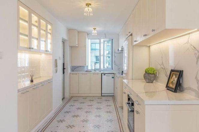 modern big duplex 2brs floor heating modern furniture near west nan jing road line 2,12,13