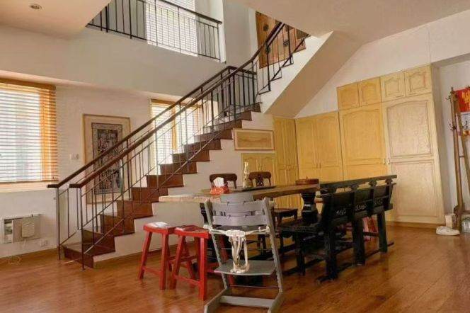 200sqm Changshu rd 3BR 2BATH with terrace