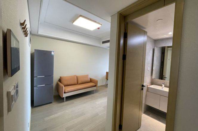 1BR in Pu'dong with elevator near WaiGaoQiao Free Trade Zone can long and short lease