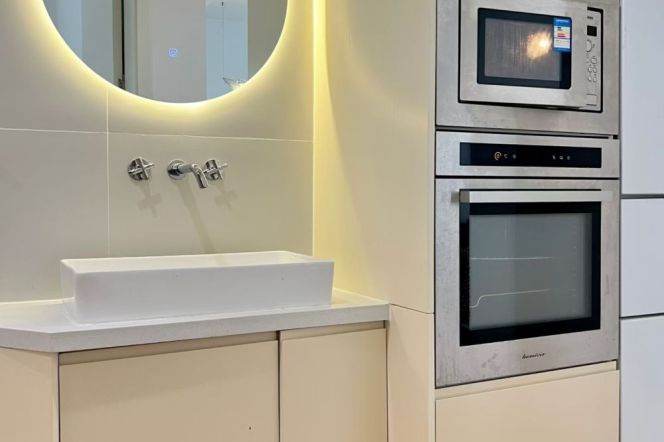 Newly renovated 1br Apt Yueyang road