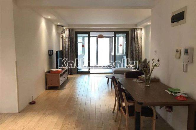 Spacious 2BR 2BT+Garden Jiangsu Rd station 13.5k