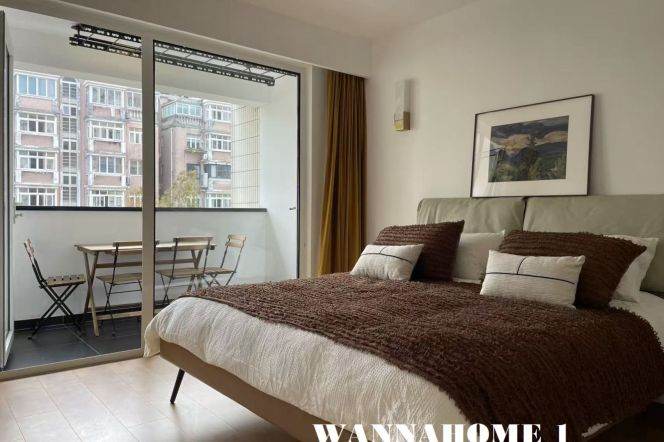 Bright&Spacious&Modern 3+1Bdrs 2Baths Apt+L7 Changping Rd+Open Balcony+Nice Compound