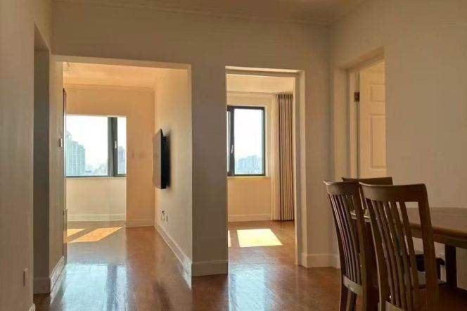 Morden 2brs with balcony  near famous An fu road