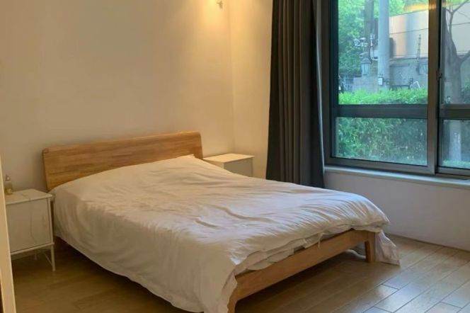 2br-2bath with Balcony and Garden near Line 2/11 Jiangsu Road St.