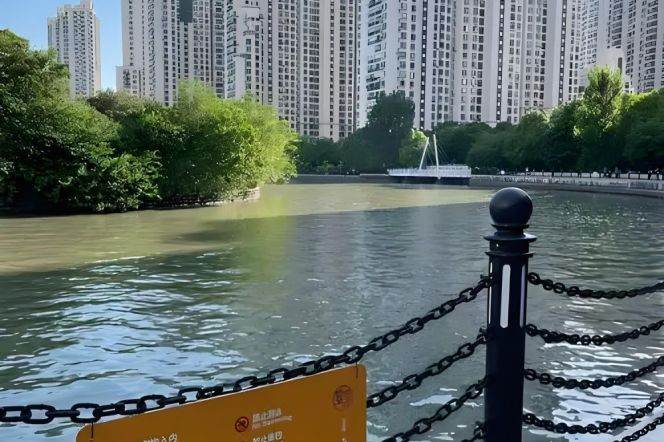 modern 3brs floor heating open balcony nice river view beside Su zhou river only 22K 