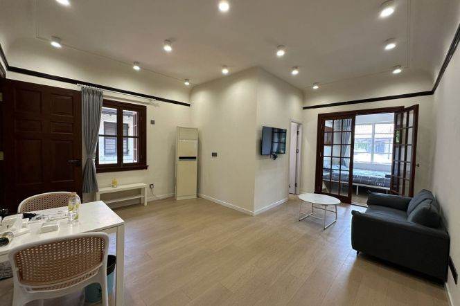 Bright 3Brs/1Lr/1Bt apt nr Changshu rd,M1/2/7/14