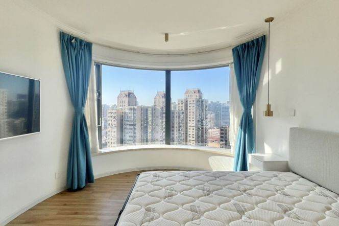 Jing'an, Super bright 3br /2bathr,outdoor balcony, elevator, floor heating