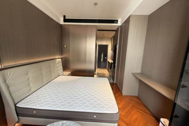 1Studio near line 1/9/11 Xujiahui and Jiao'tong Uni can long and short term lease