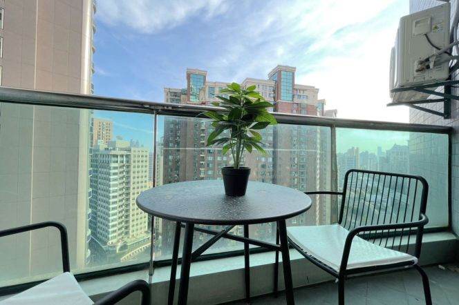 La Residence 2BR+2BA Higher floor with Balcony/Floorheating 16.8K