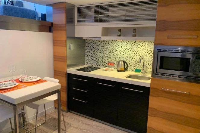 One bedroom loft apt nr L7 Langao Rd,free for gym & Internet for long&short rent