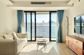 Jing'an, Super bright 3br /2bathr,outdoor balcony, elevator, floor heating