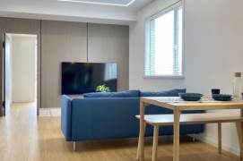 Bright high-rise Apt close to Jing'an Temple