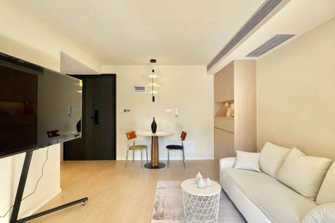 Wuding Rd metro/1br1bt/central AC/floor heat/oven