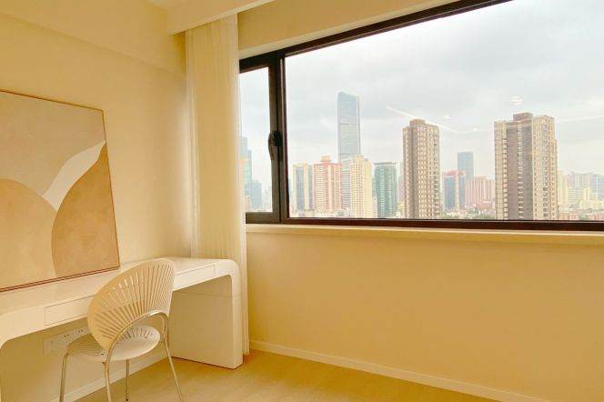 Charming 2BR High-Floor Apt Next to Wuding Rd Station/Jing'an Temple