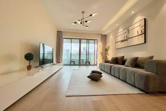 Changping Rd metro/2br2bt/central AC/floor heat/oven/dishwasher/balcony/free club/tennis court