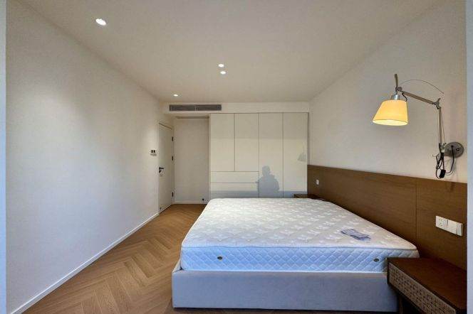 1Br,Cozy,Near Caoyang road station.