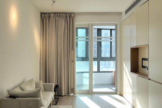 modern 1 bedroom floor heating balcony near west nan jing road line 2,12,13 