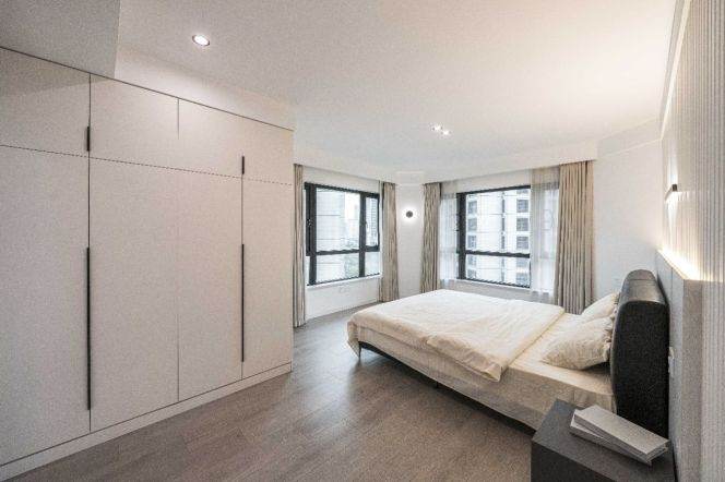 Jing'an Temple/Jiangsu Rd /Wuding Rd metro/2br2bt/central AC/floor heat/oven