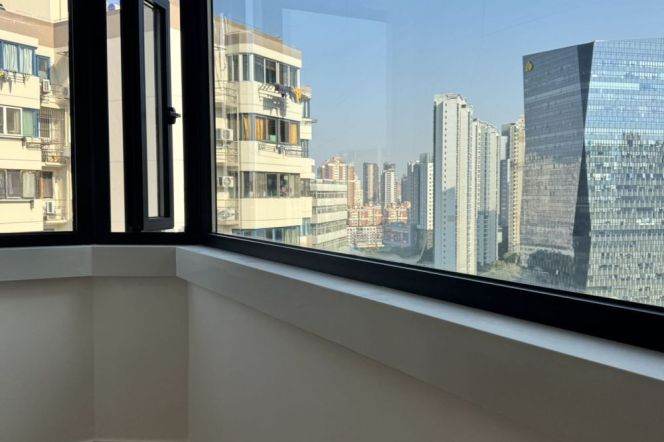 Spacious 1Br+Cloakroom | 0 distance to Caoyang rd Mt L3/4/14 | 14.2K