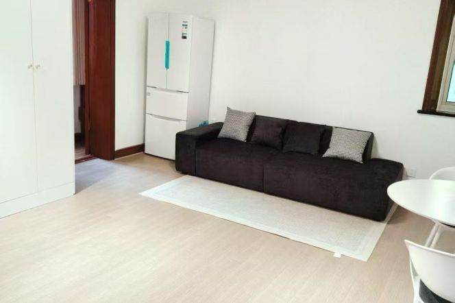 Jing'an District, right by the West Nanjing Road metro station Lines 2, 12, and 13