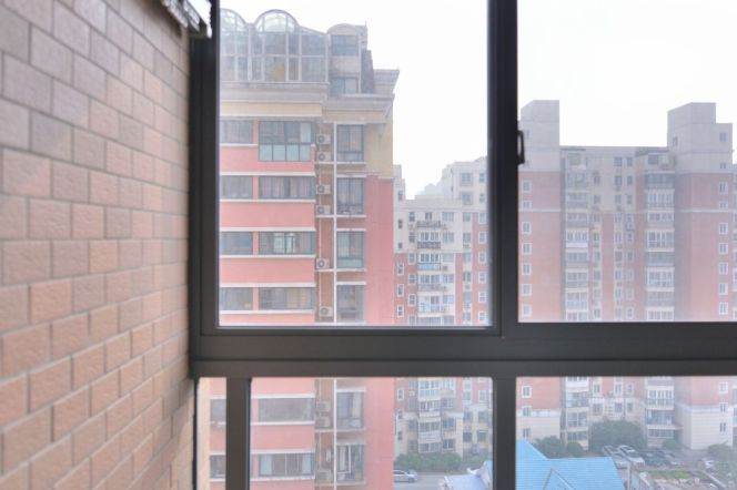 1 br service apt in Putuo District Near Changshou Rd Station(Line 13)