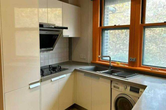  Historic 1br elevator apt in Xuhui L1&7  