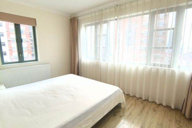 High-rise 3br/2bt Flat close to Jiangsu Road