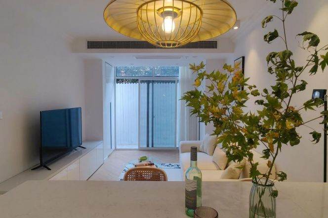 Modern 1 br with yard near JiaoTong University ,L10/11 