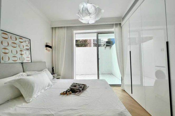 Cute 1Brm With A Private Garden Near Line 2/11 Jiangsu Rd