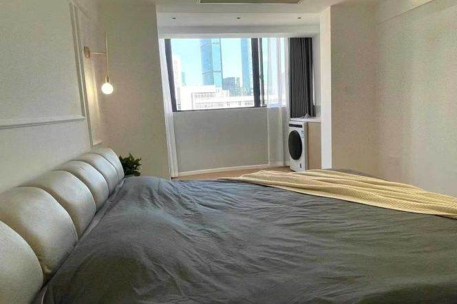 West Nanjing Rd ,elevator,good view,floor heating,big storage space