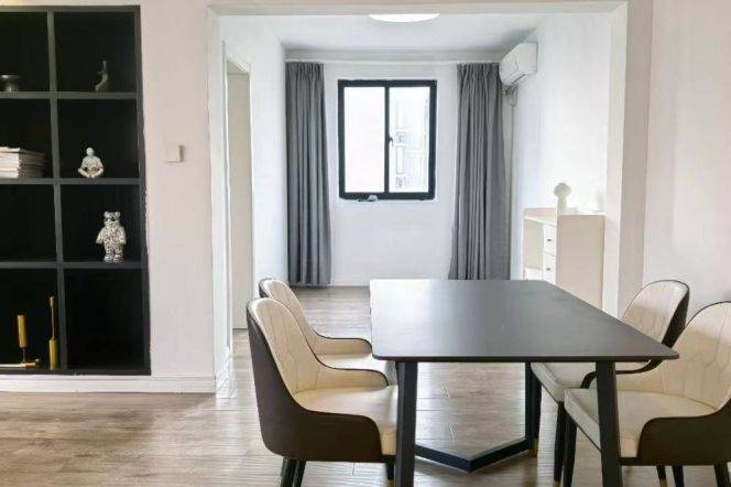 12.5k Bright 2Br with floor heating Nr Changping rd.line7