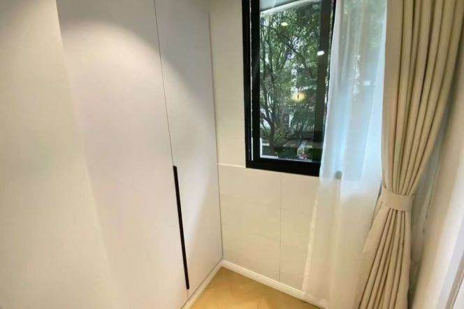 Furnished 1br-Jiangsu Road