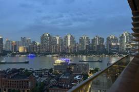 brand new modern big 4brs floor heating great river view beside Huang pu river 