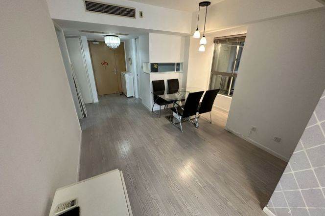 Changping Rd metro/2br2bt/central AC/free club/tennis court/gym/pool