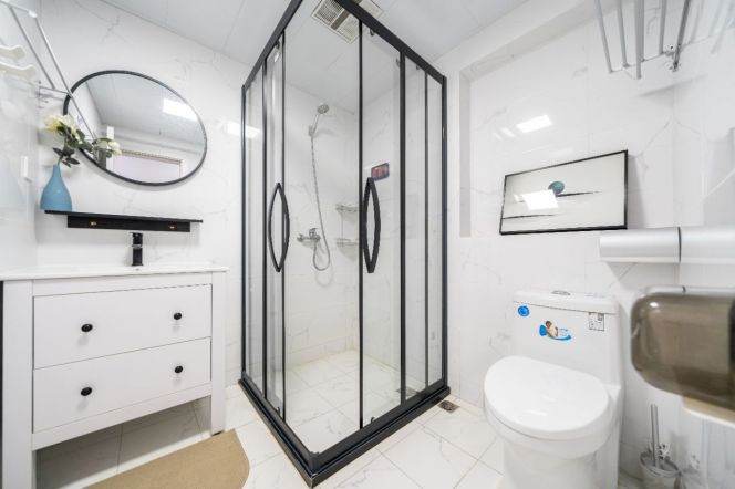 3 br 135 sqm modern Apt&elevator &balcony/suzhou  creek 13K