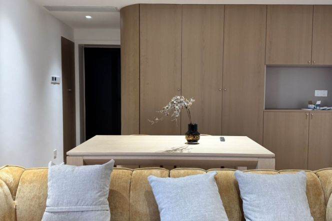 Spacious 1Br+Cloakroom | 0 distance to Caoyang rd Mt L3/4/14 | 14.2K