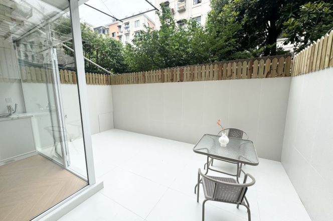 Spacious 1Br/2Lr/1Bt+Lovely Yard Close to L2/3/4 Zhongsham Park Station 