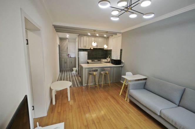 Prime Location 1Br/2Lr/1Bt@L10/11 Jiaotong University Station 