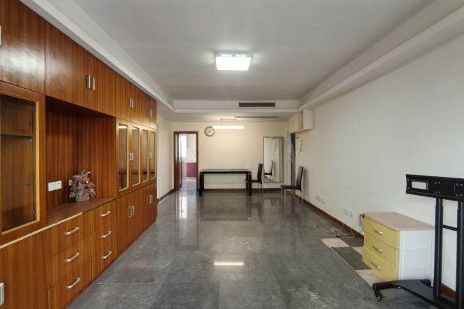 2 brs near L2/L3/L4 zhongshan park station+elevator