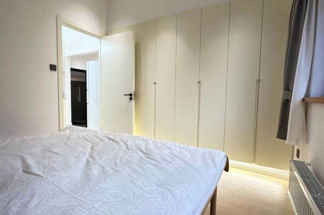 Comfy 2brs Apt Changshu road MTR