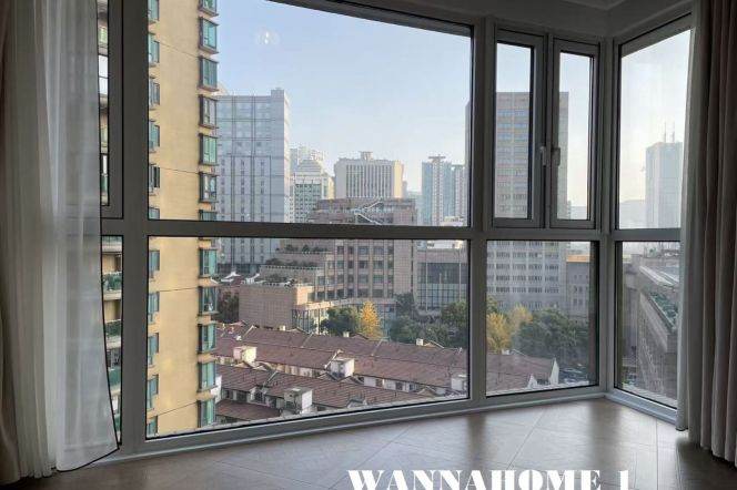 Spacious&Bright&Modern 3Bdrs 2Baths/W Nanjing Rd CBD/Open Balcony/Great Compound