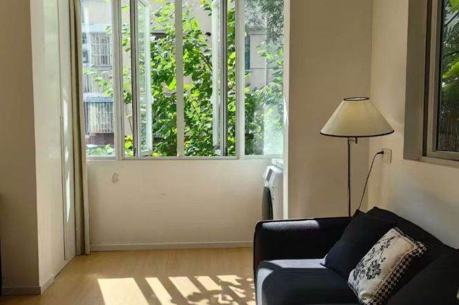  Modern n bright 1br apt nr Jiaotong University M10&11 