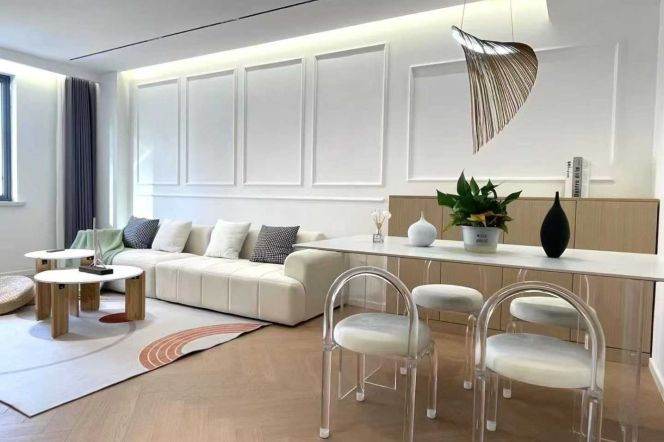 West Nanjing Rd ,elevator,good view,floor heating,big storage space