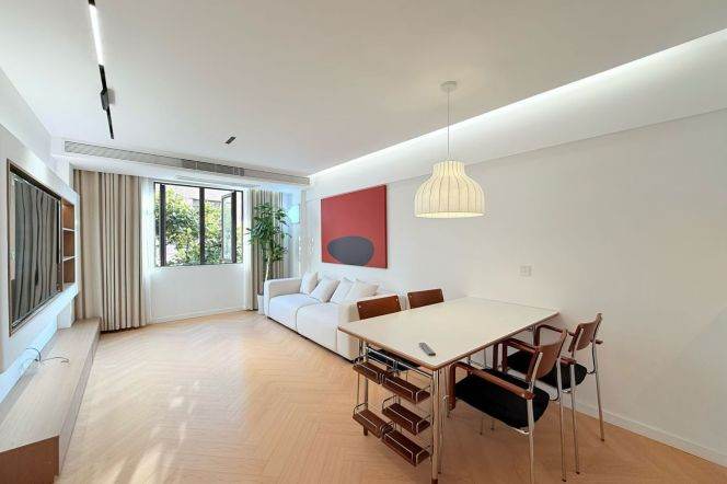 Newly Renovated Elevator 1Br/2Lr/1Bt@L7 Changping Rd Station