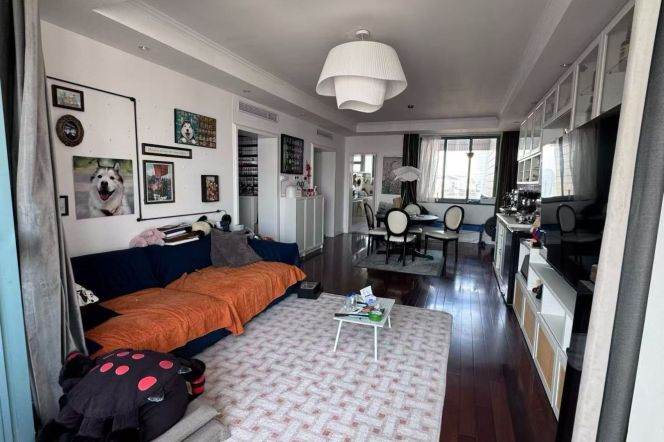 Xujiahui station spacious 3br2bt good compound with 16.5k