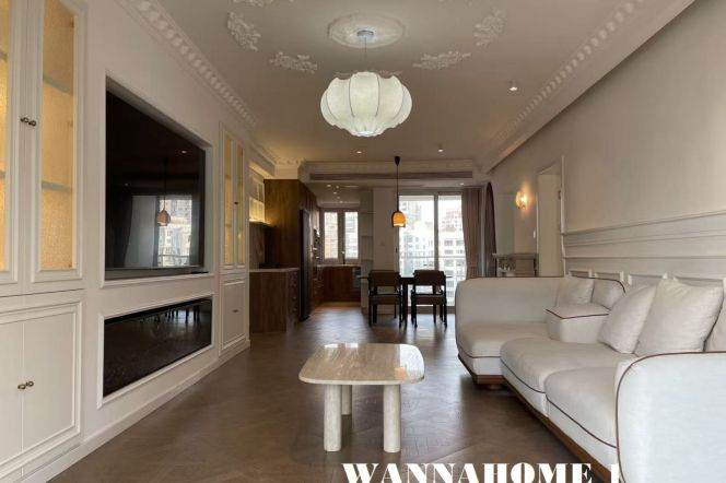 Spacious&Bright&Modern 3Bdrs 2Baths/W Nanjing Rd CBD/Open Balcony/Great Compound