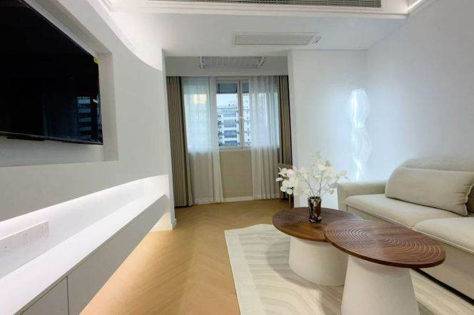 Newly Renovated 1Br/2Lr/1Bt@L3/4/11/14 Caoyang Rd Station 