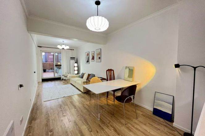 Elevator 2br-large terrace-5 minutes to 9/12 line-Jiashan Road